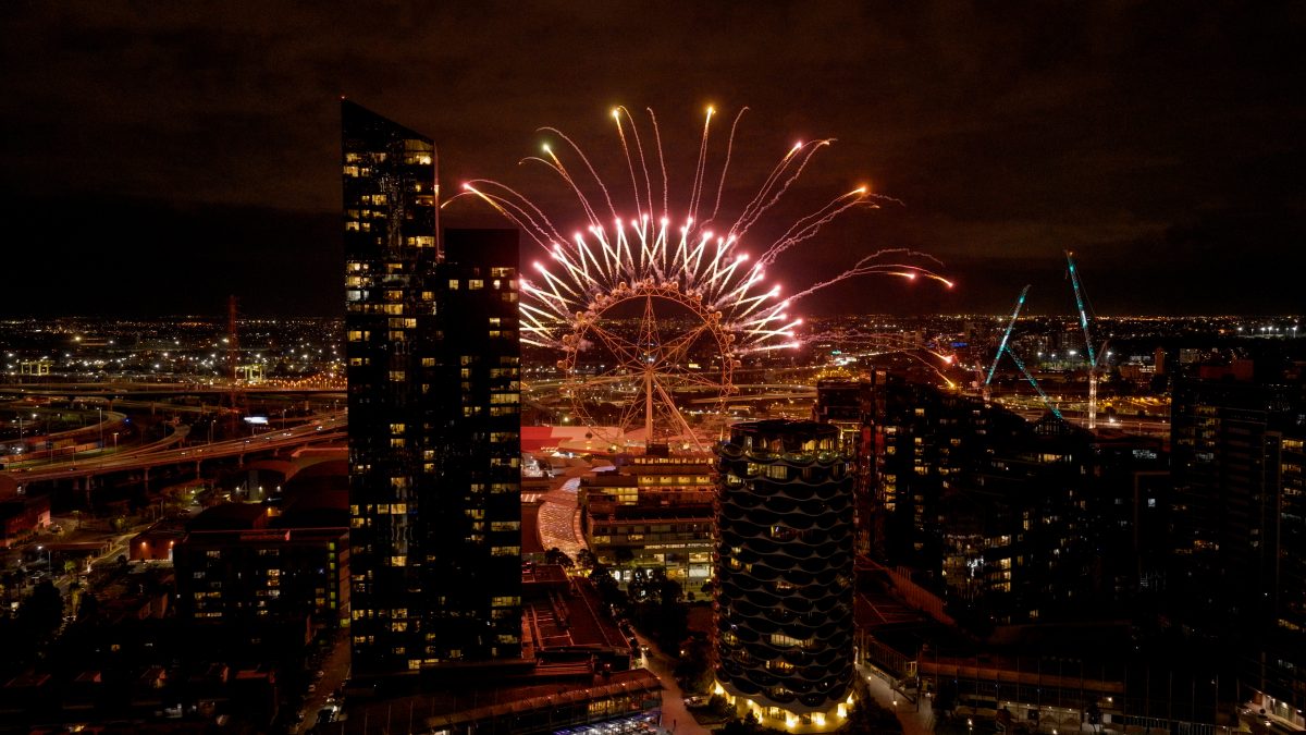 Melbourne Star Lights Up Again